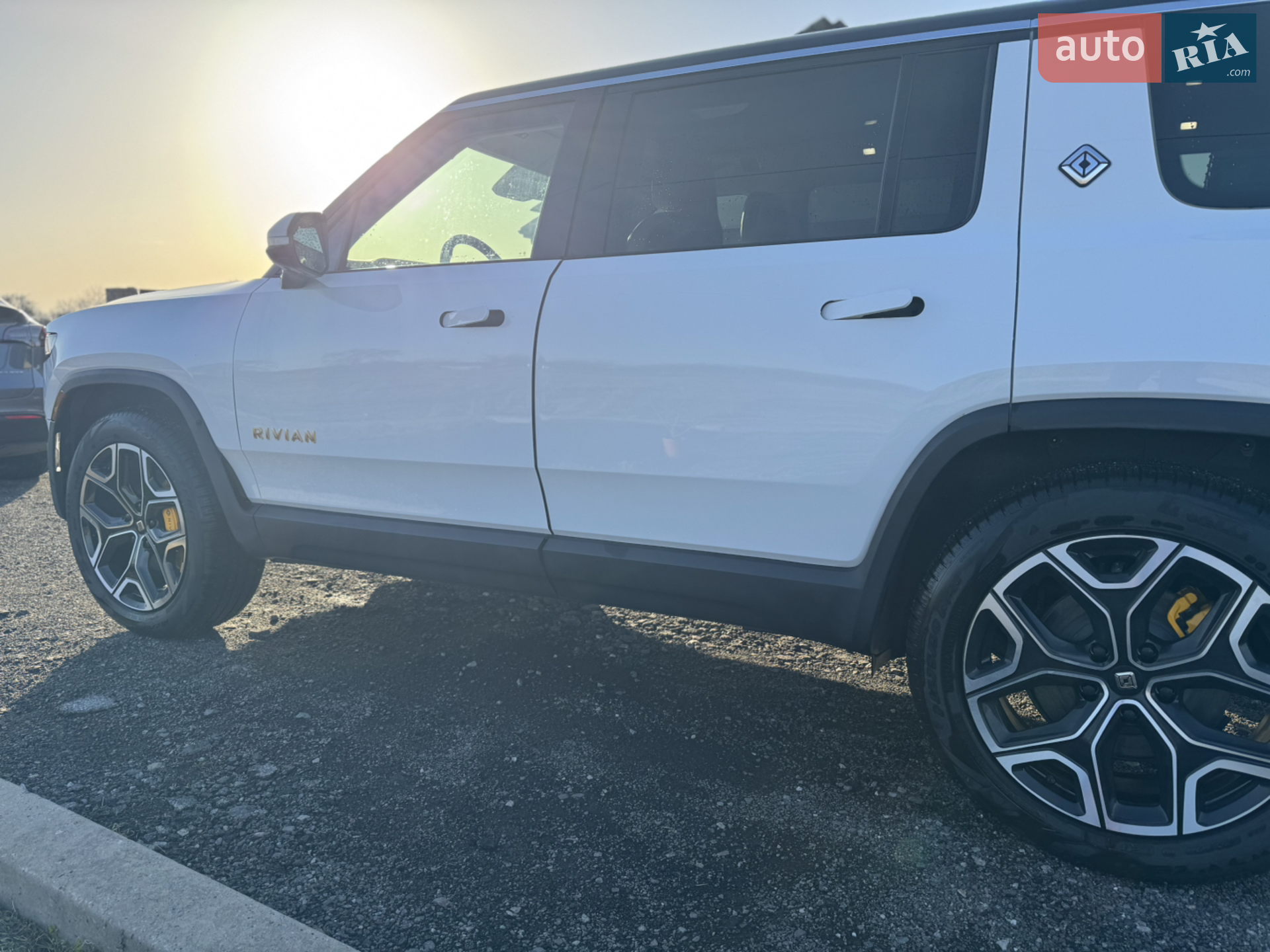 Rivian R1S, 2024