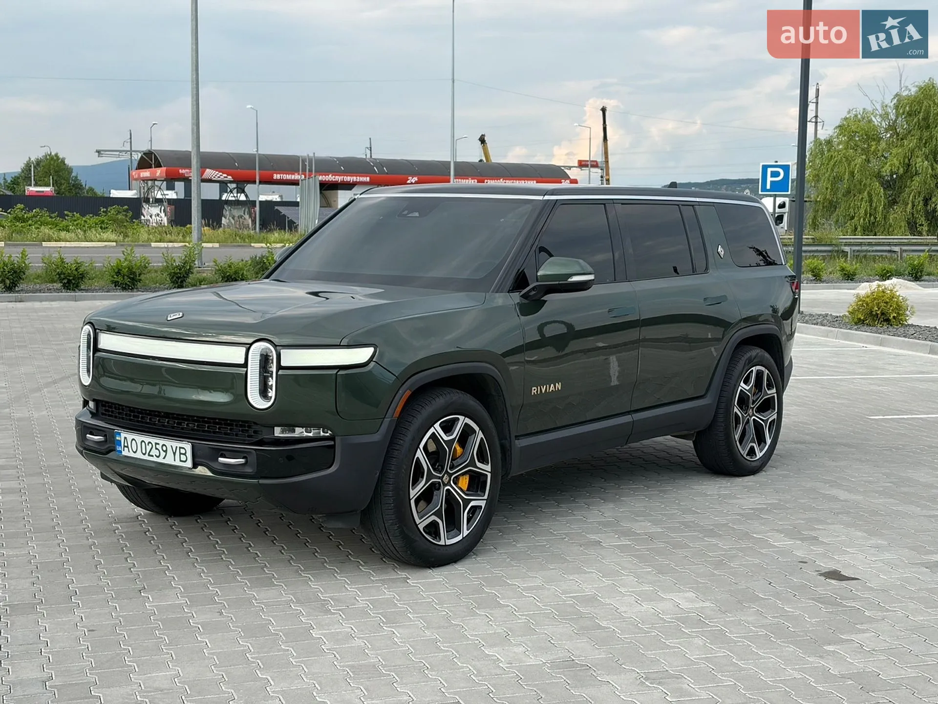 Rivian R1S, 2023