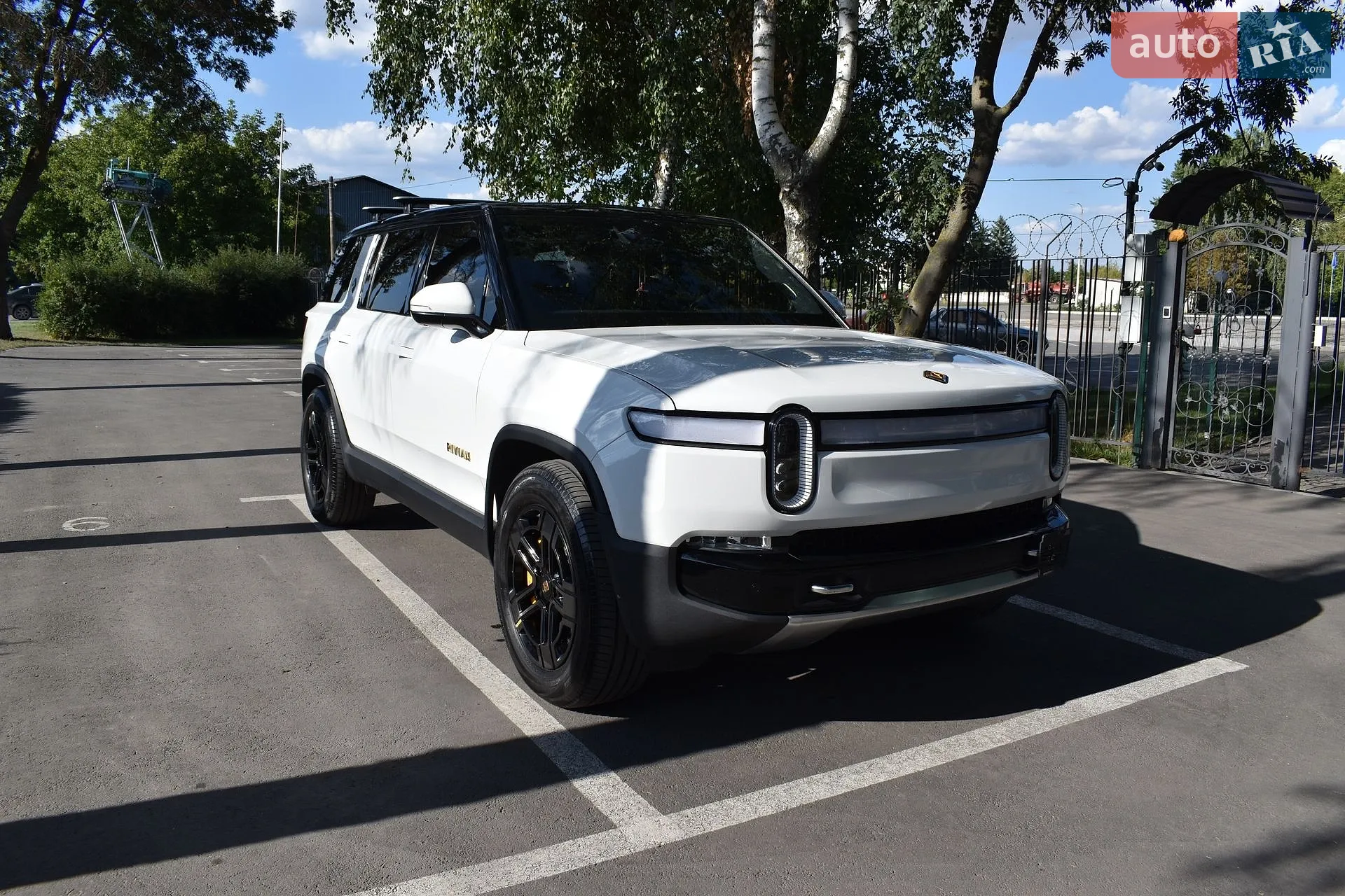 Rivian R1S, 2023