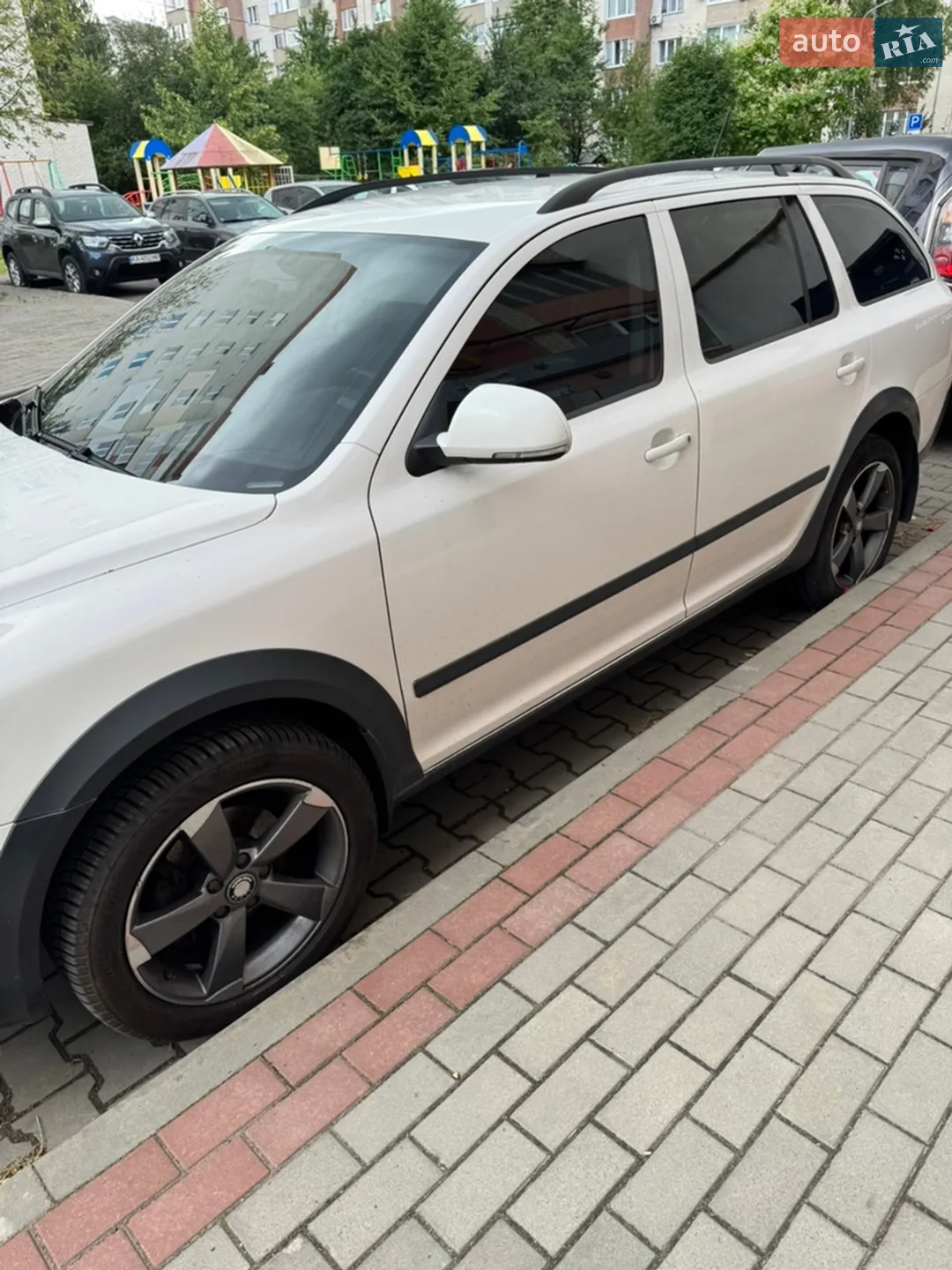 Skoda Octavia Scout, 2012