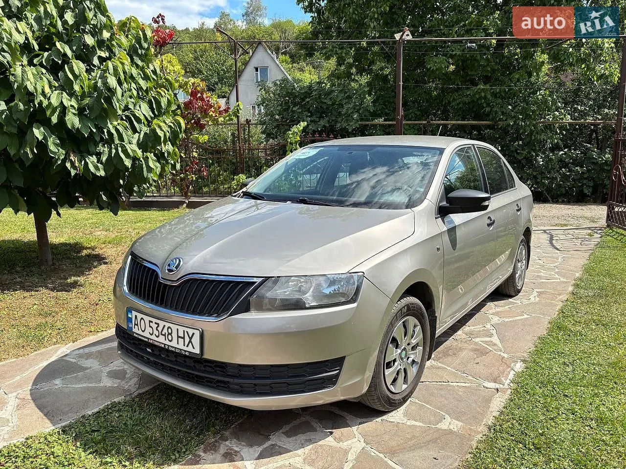 Skoda Rapid 2015 — 1