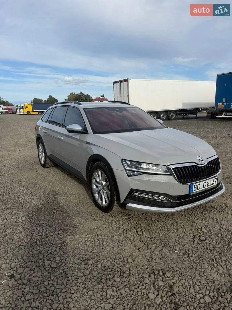 Skoda Superb Scout, 2021