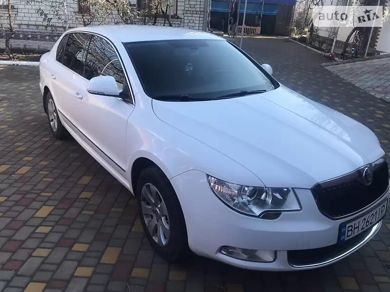 Skoda Superb, 2011