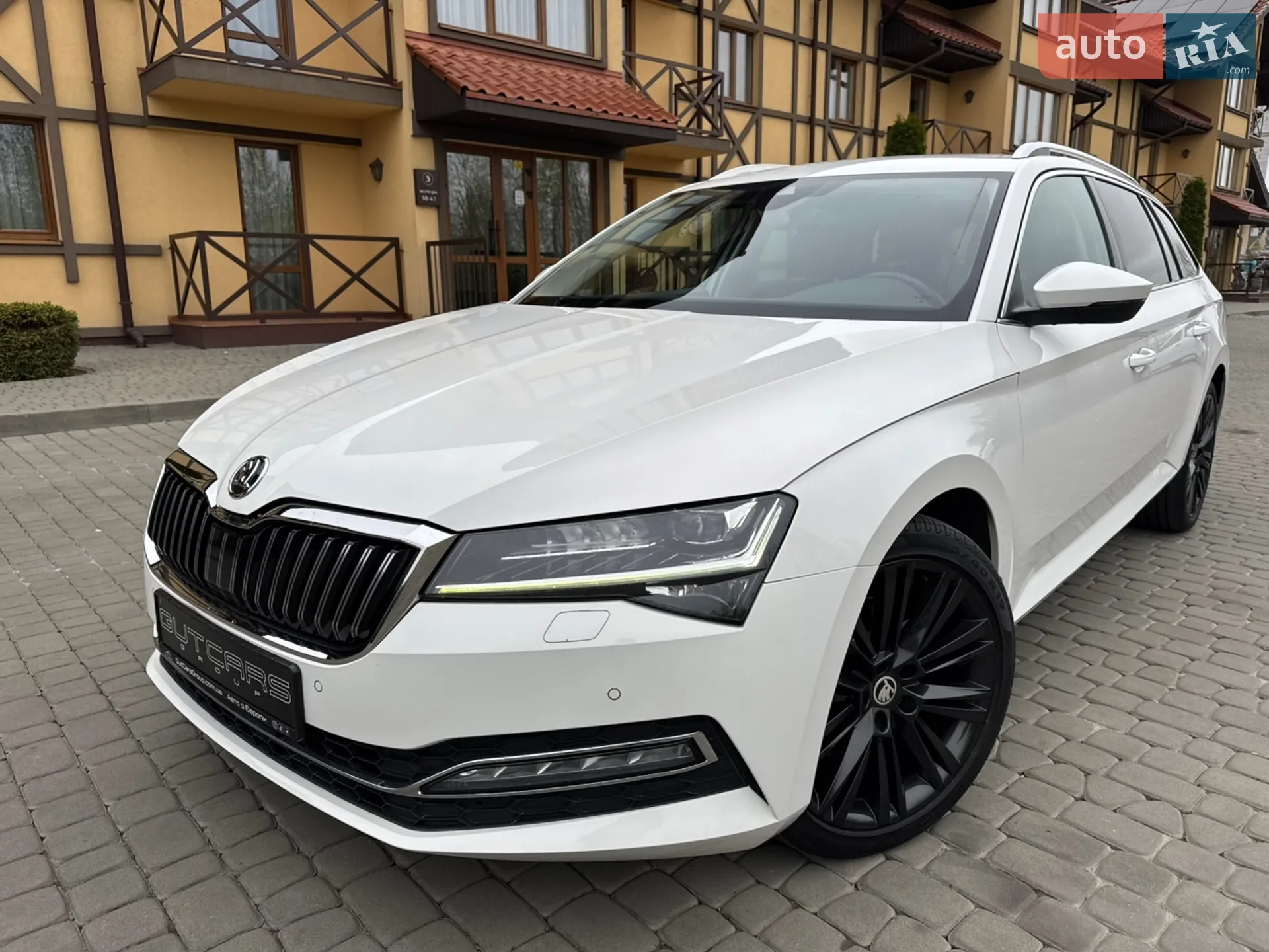 Skoda Superb 2020 — 1