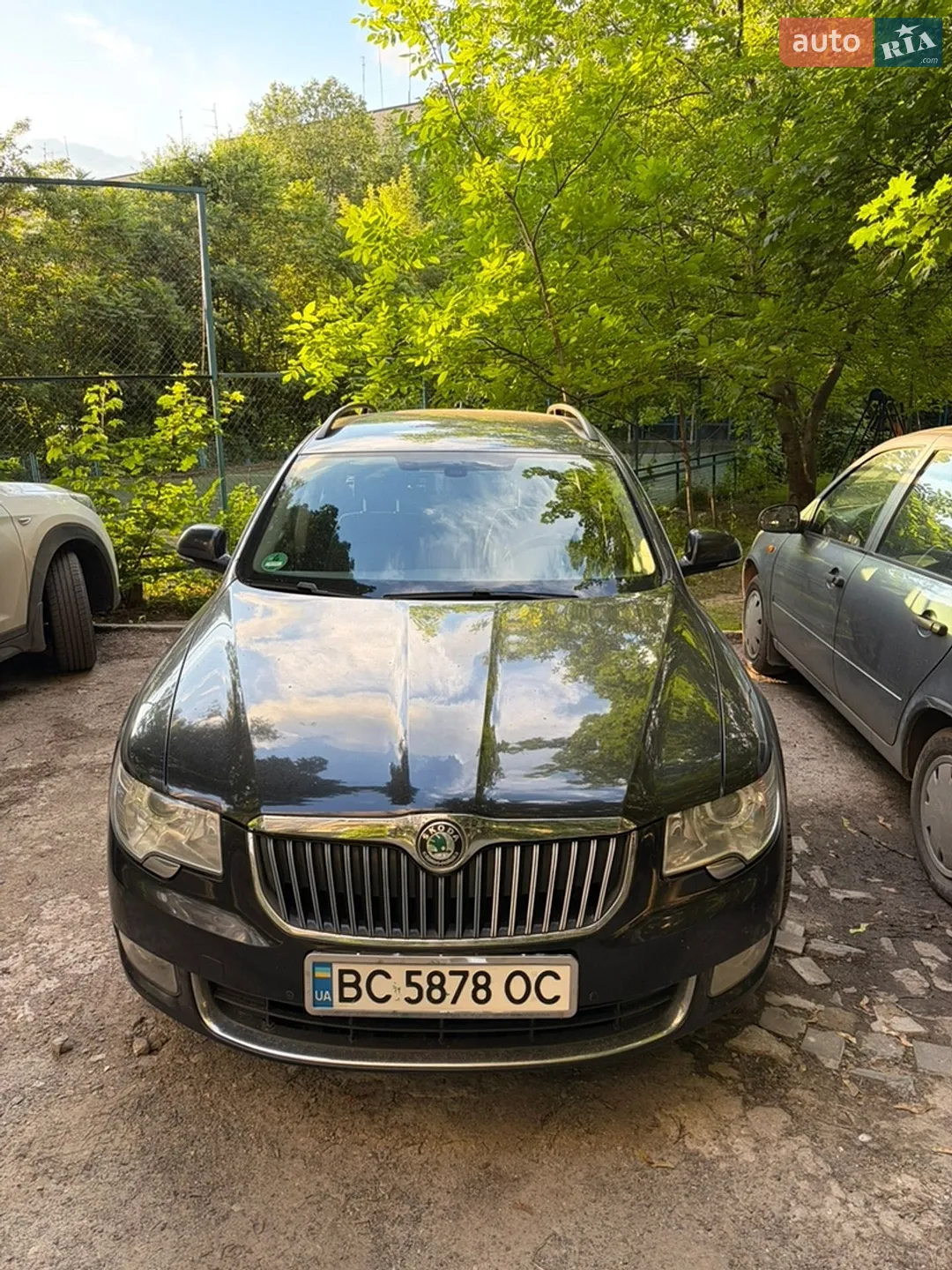 Skoda Superb, 2011