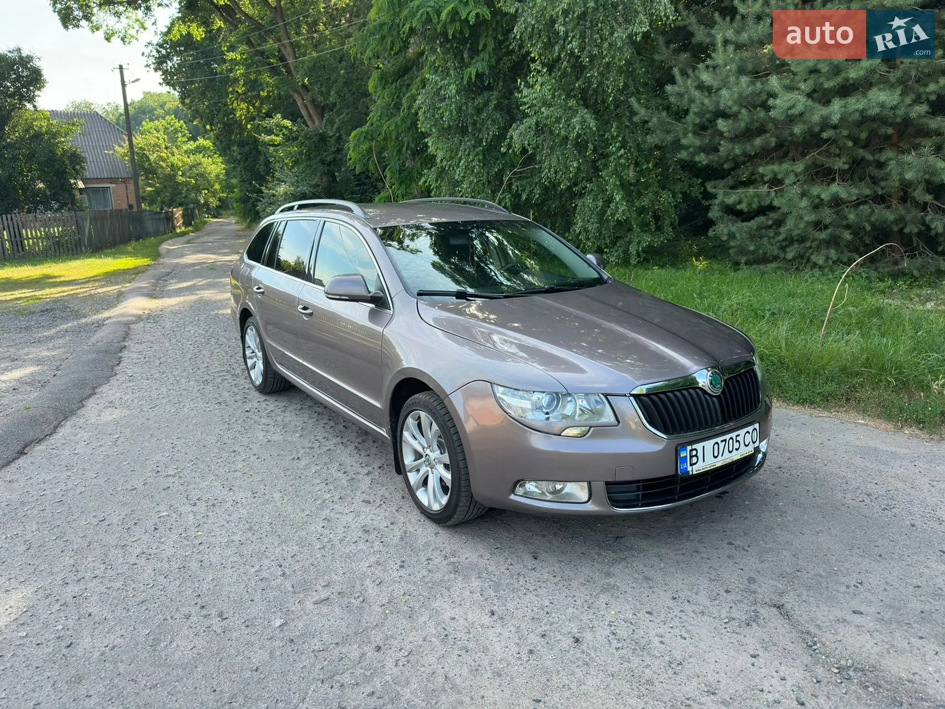 Skoda Superb, 2011