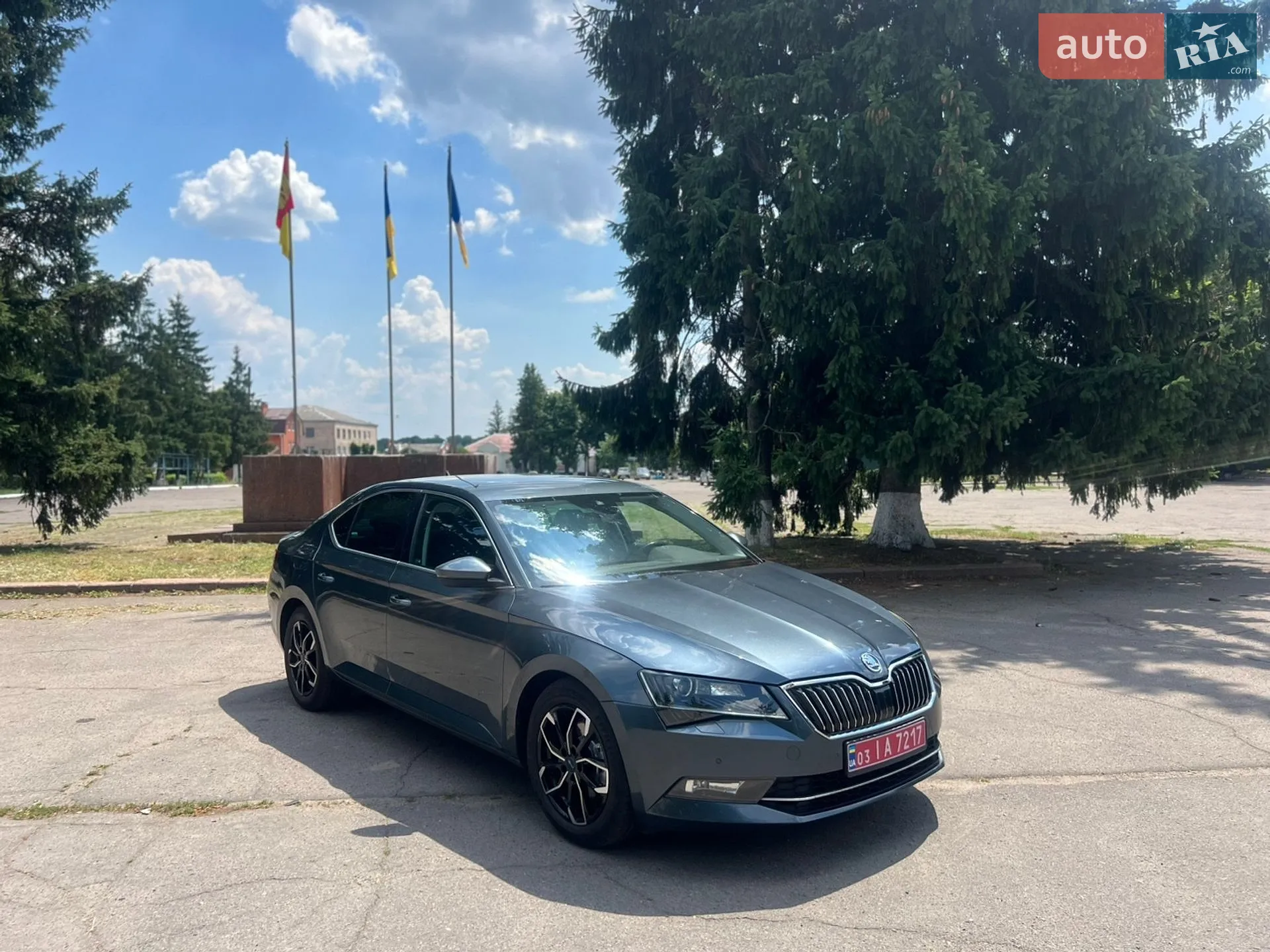 Skoda Superb 2019 — 1