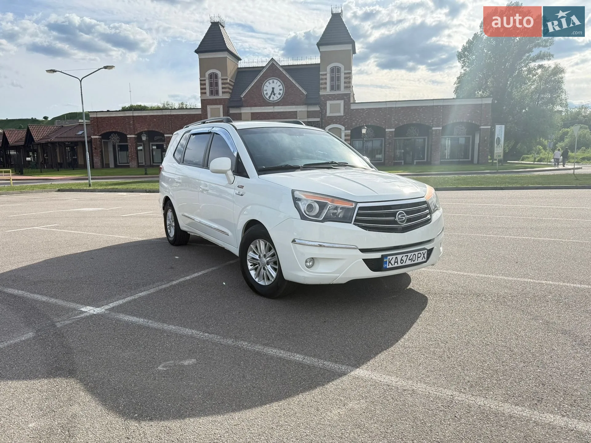 SsangYong Korando Turismo, 2013