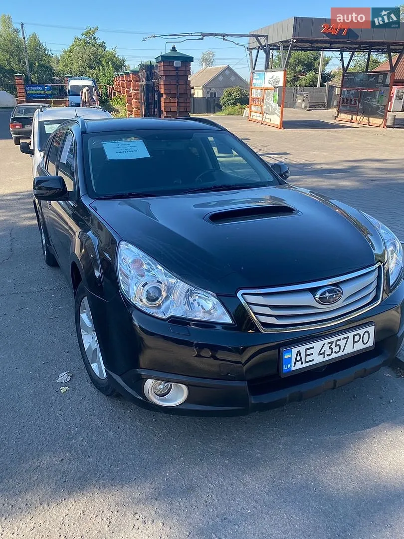 Subaru Legacy, 2011