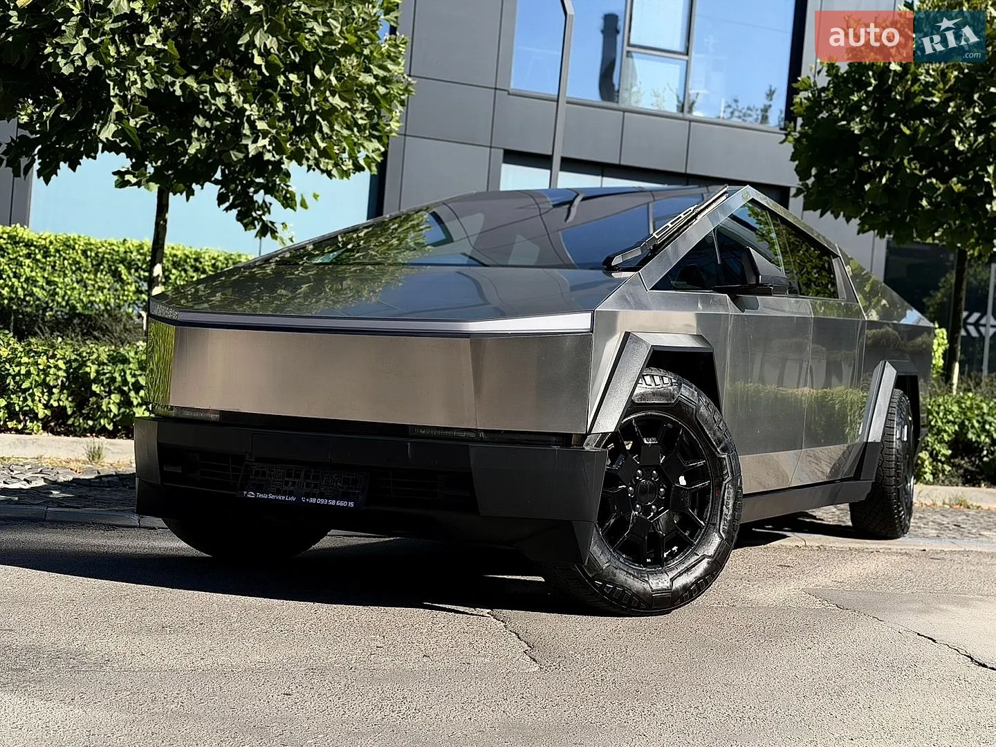 Tesla Cybertruck, 2024