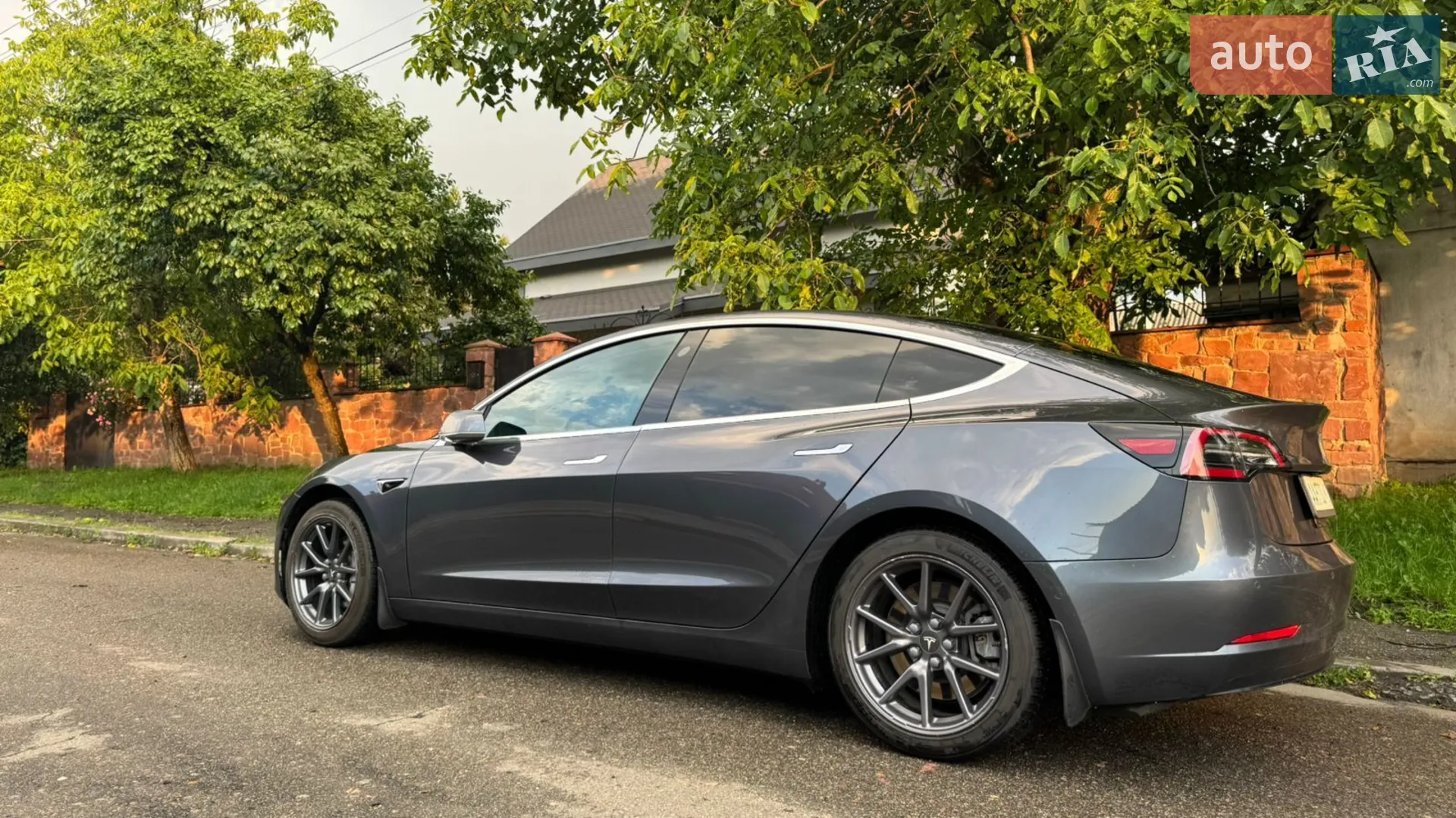 Tesla Model 3, 2019