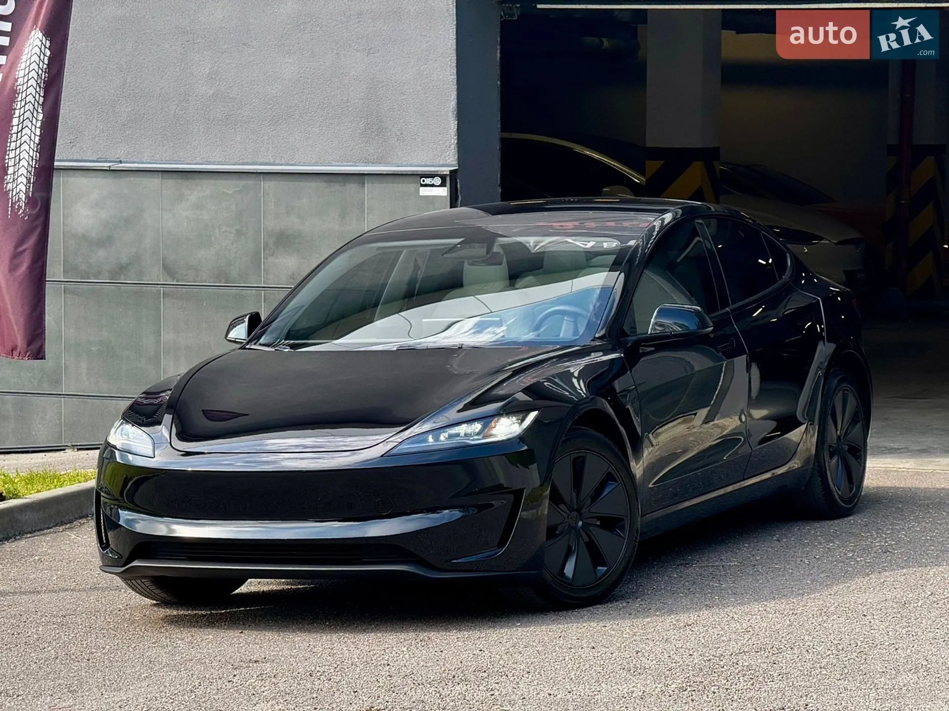 Tesla Model 3, 2025