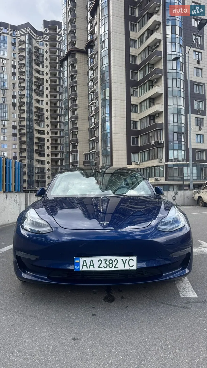 Tesla Model 3, 2022