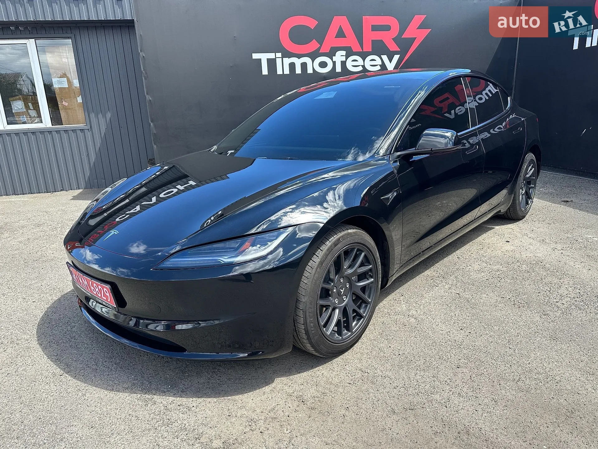 Tesla Model 3, 2025