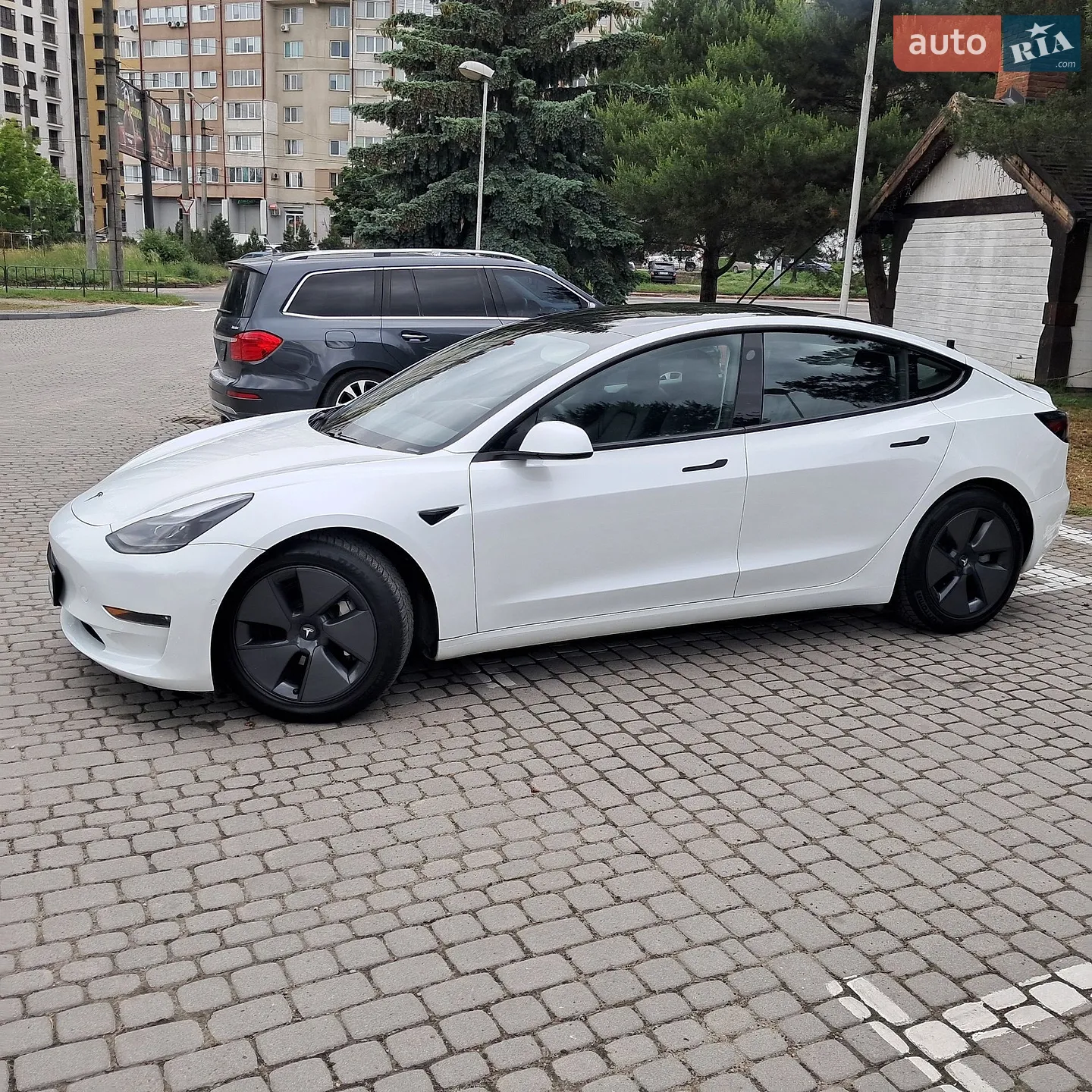 Tesla Model 3, 2020