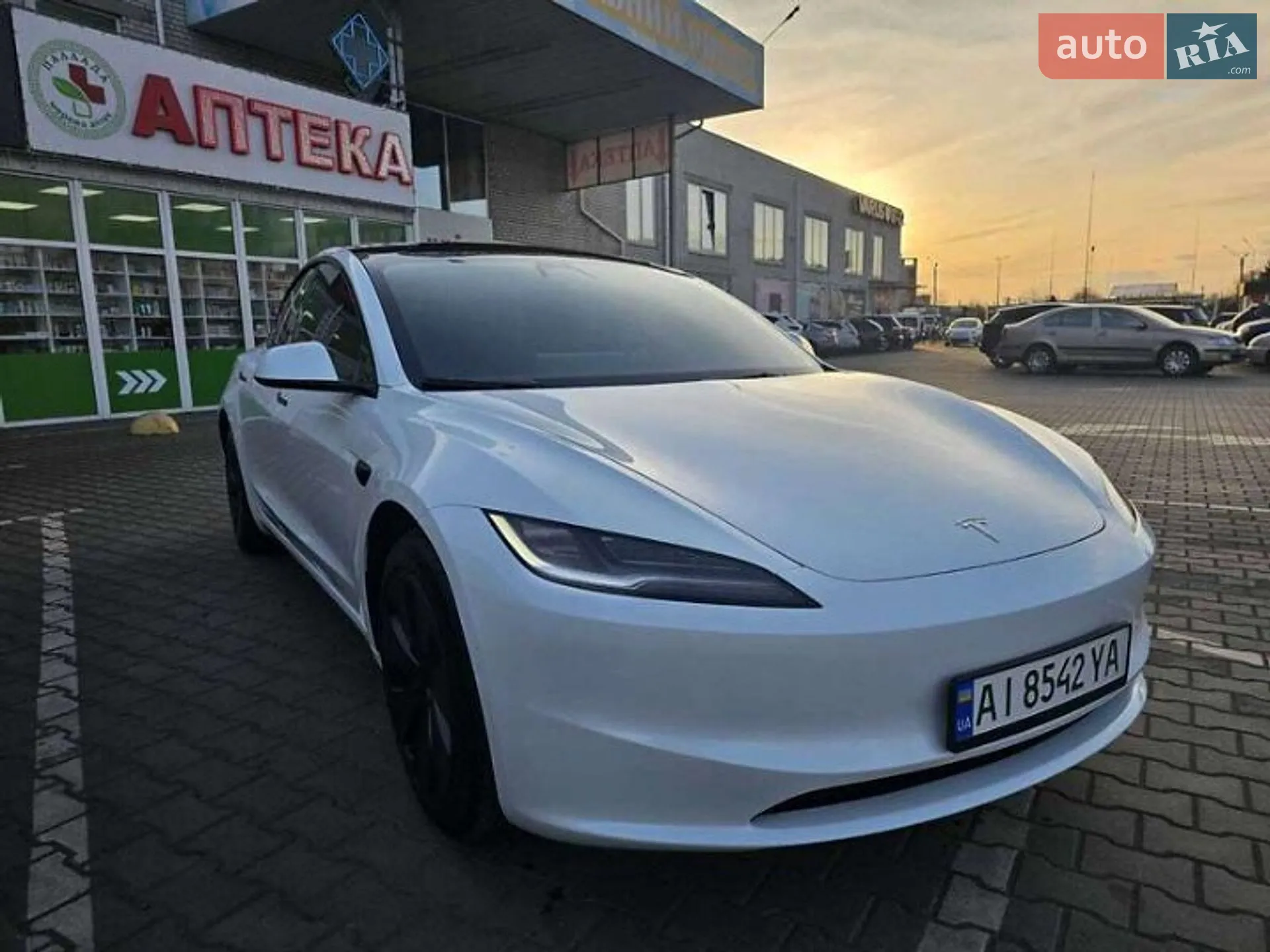 Tesla Model 3, 2024