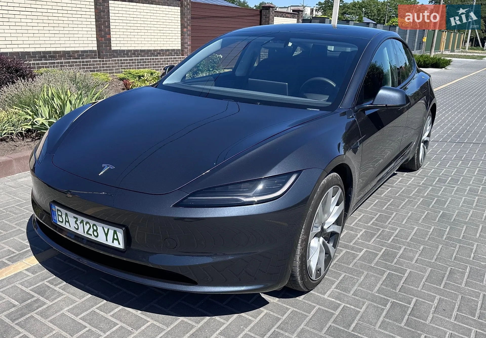Tesla Model 3, 2025