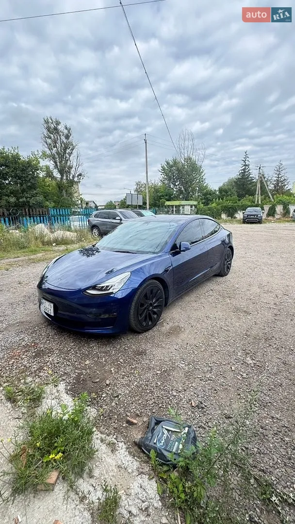 Tesla Model 3, 2022