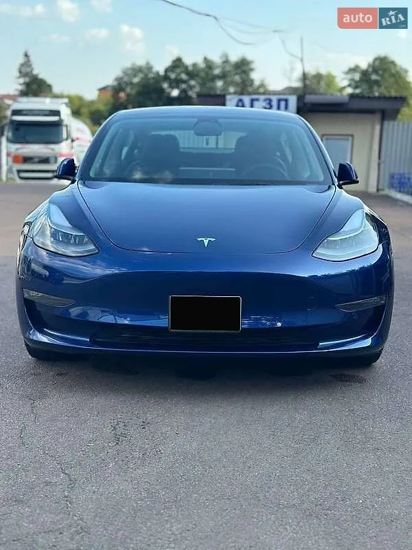 Tesla Model 3, 2022