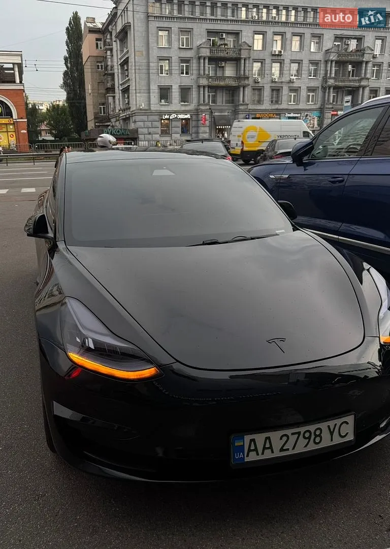 Tesla Model 3 2019 — 1
