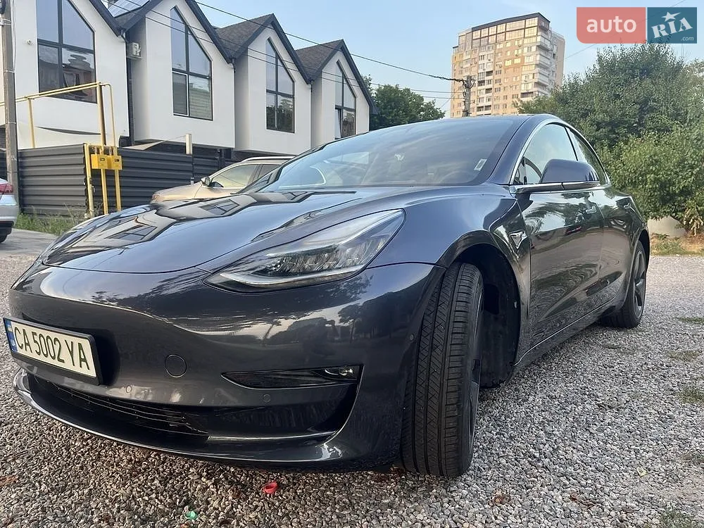 Tesla Model 3, 2020