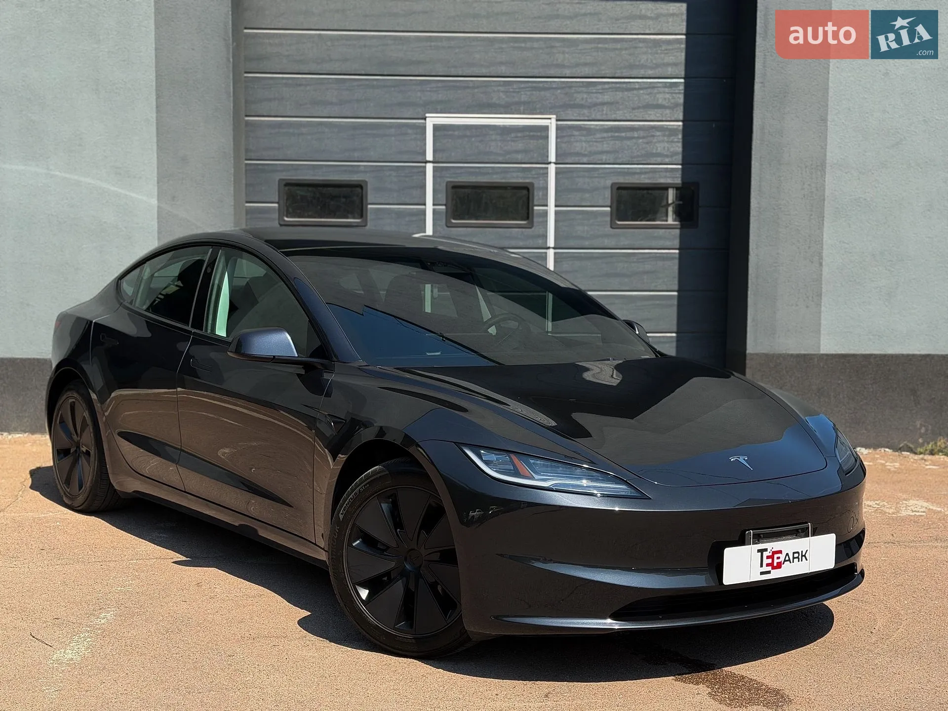 Tesla Model 3, 2024