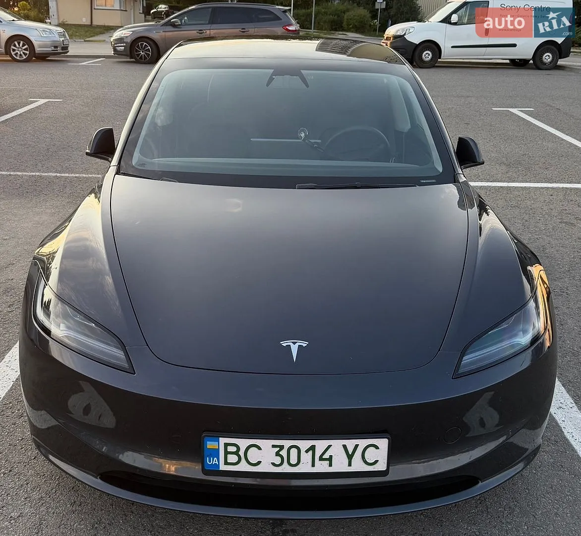 Tesla Model 3, 2024