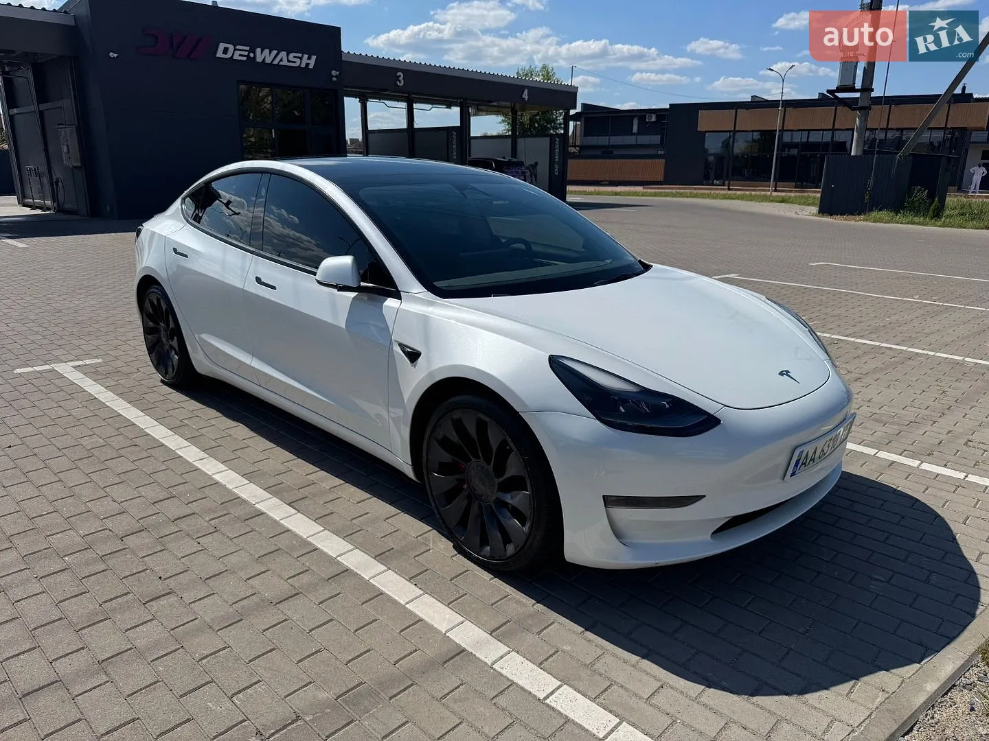 Tesla Model 3, 2023
