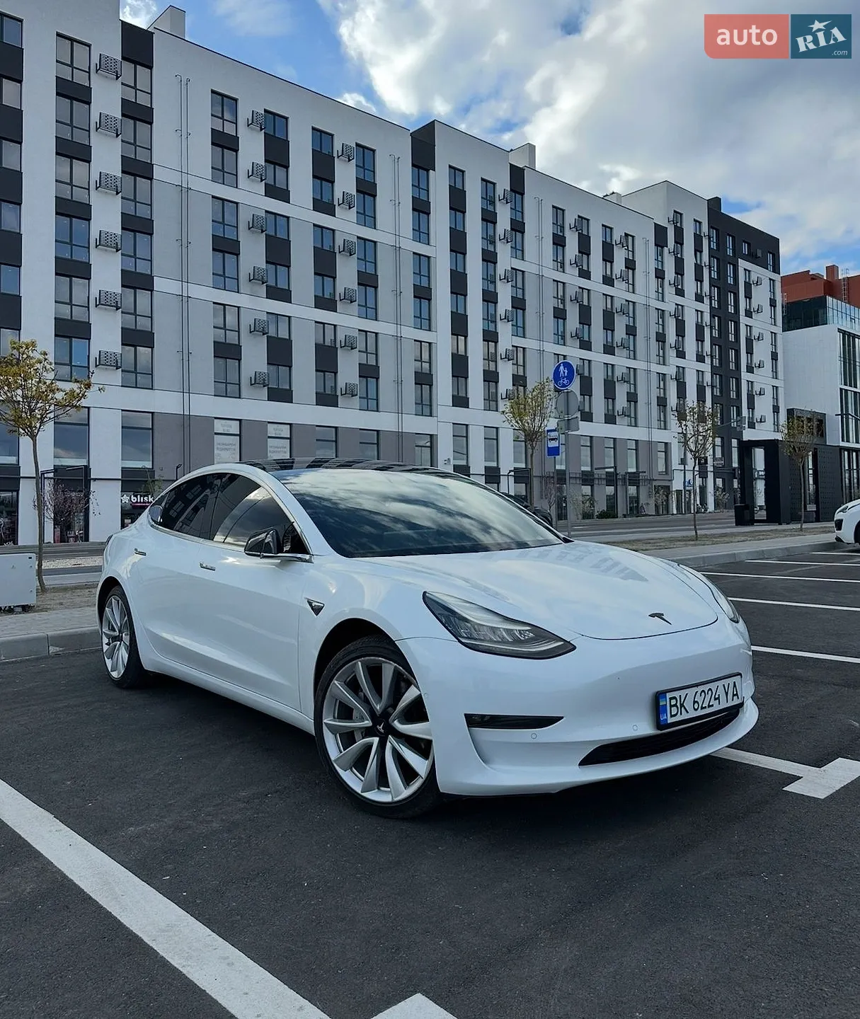 Tesla Model 3, 2019