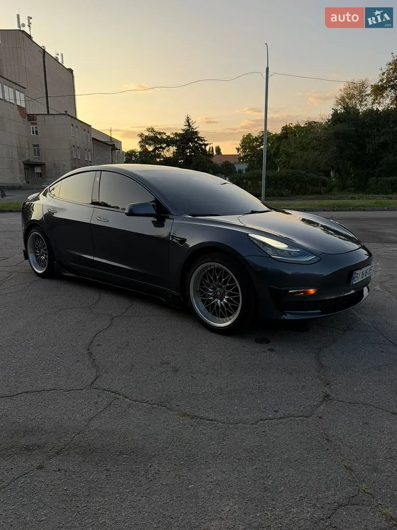 Tesla Model 3, 2019