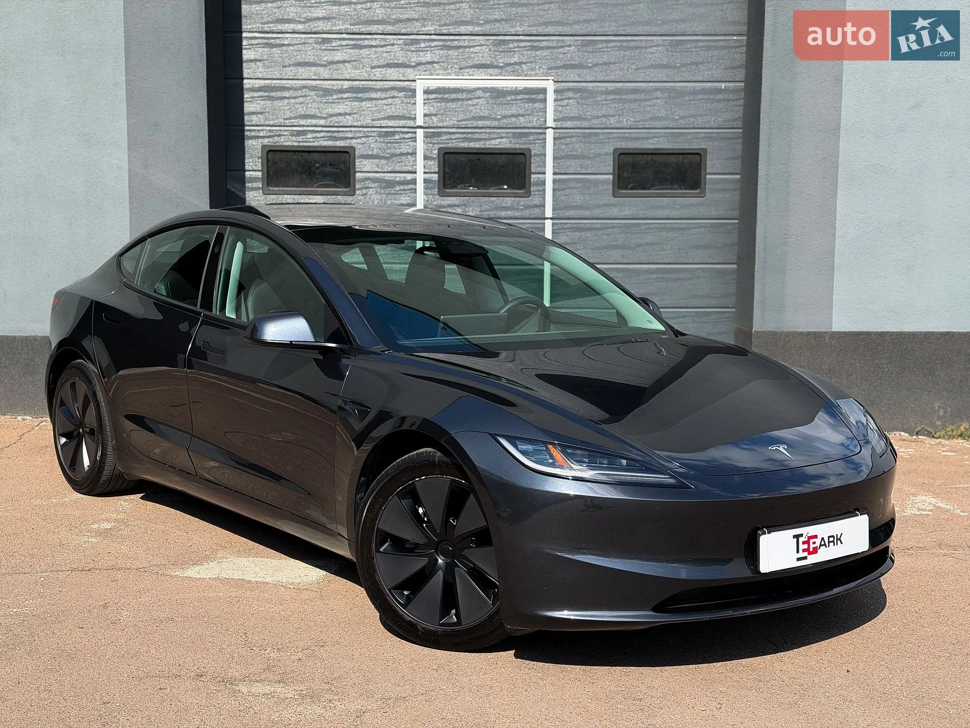 Tesla Model 3, 2024