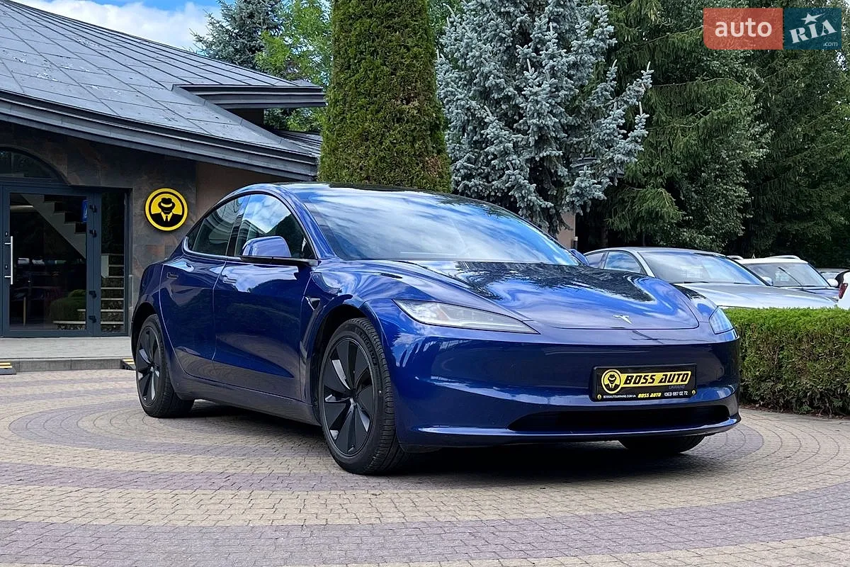 Tesla Model 3, 2024