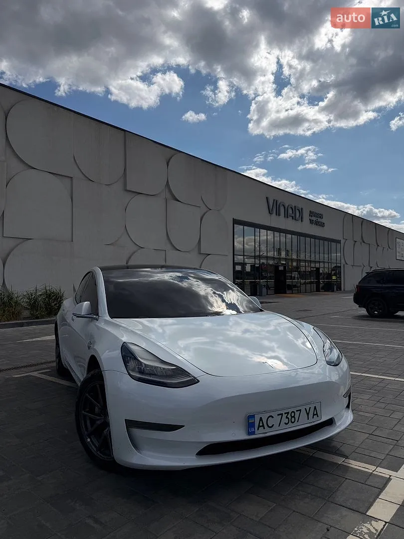 Tesla Model 3, 2019