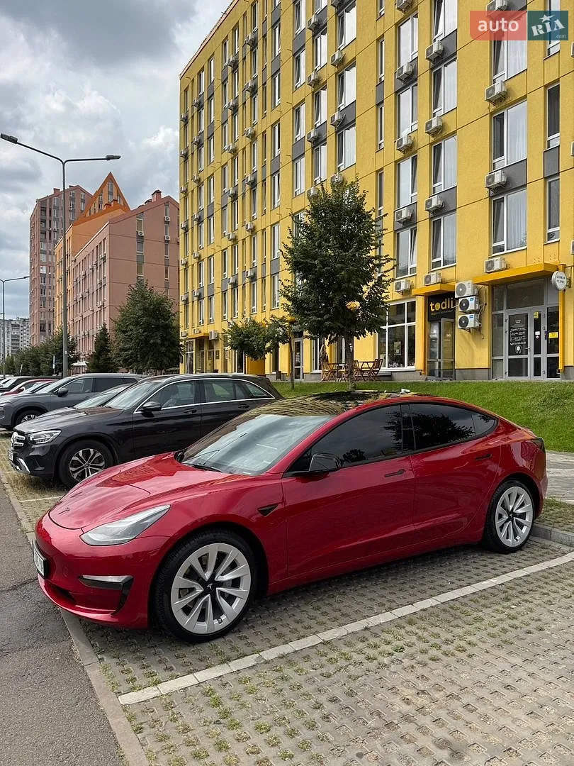 Tesla Model 3, 2022