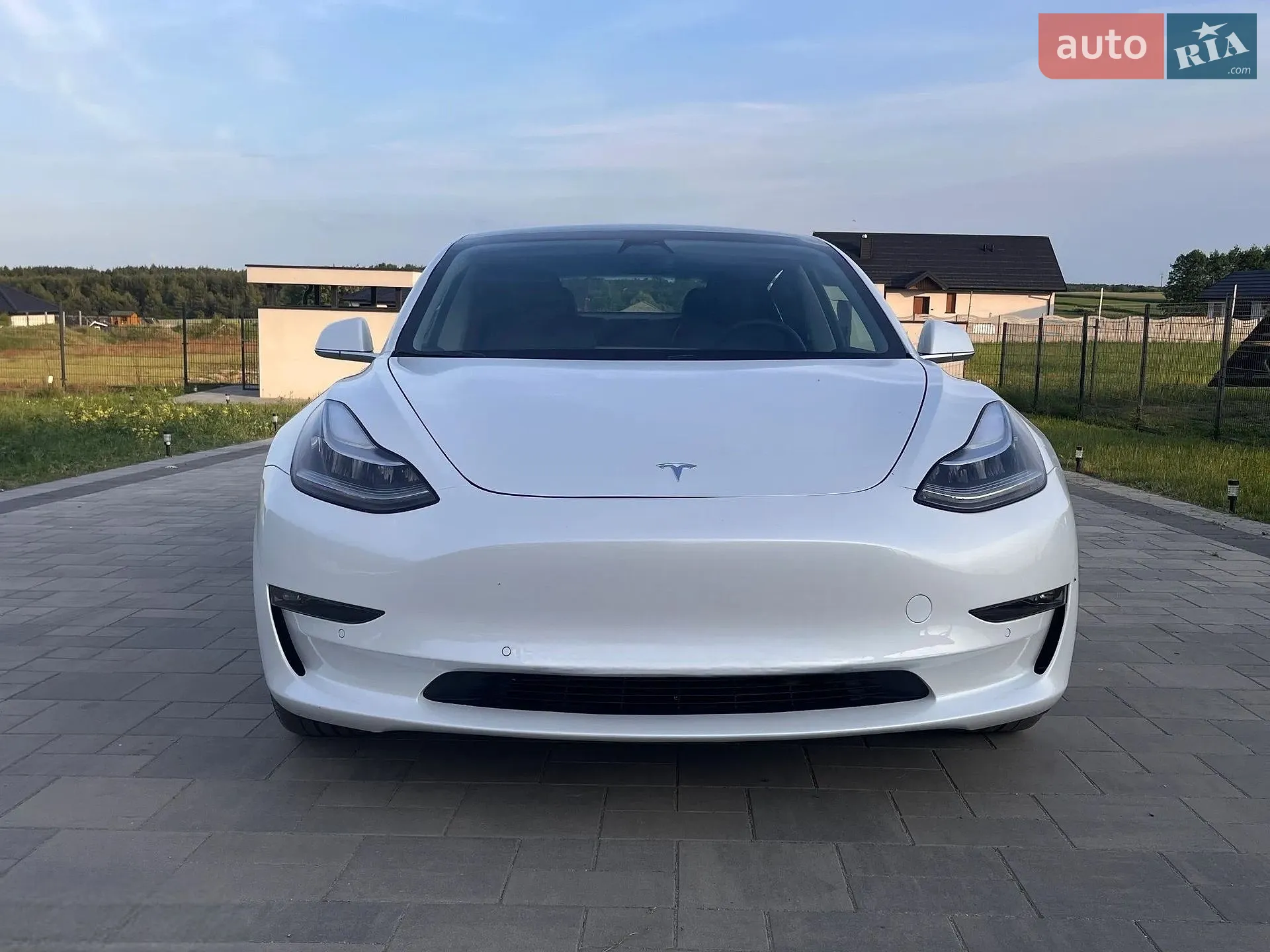 Tesla Model 3, 2019