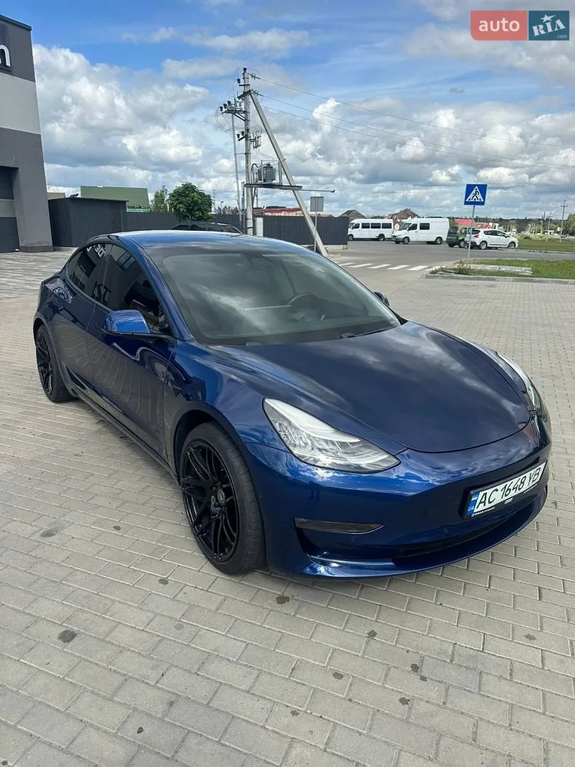 Tesla Model 3, 2019