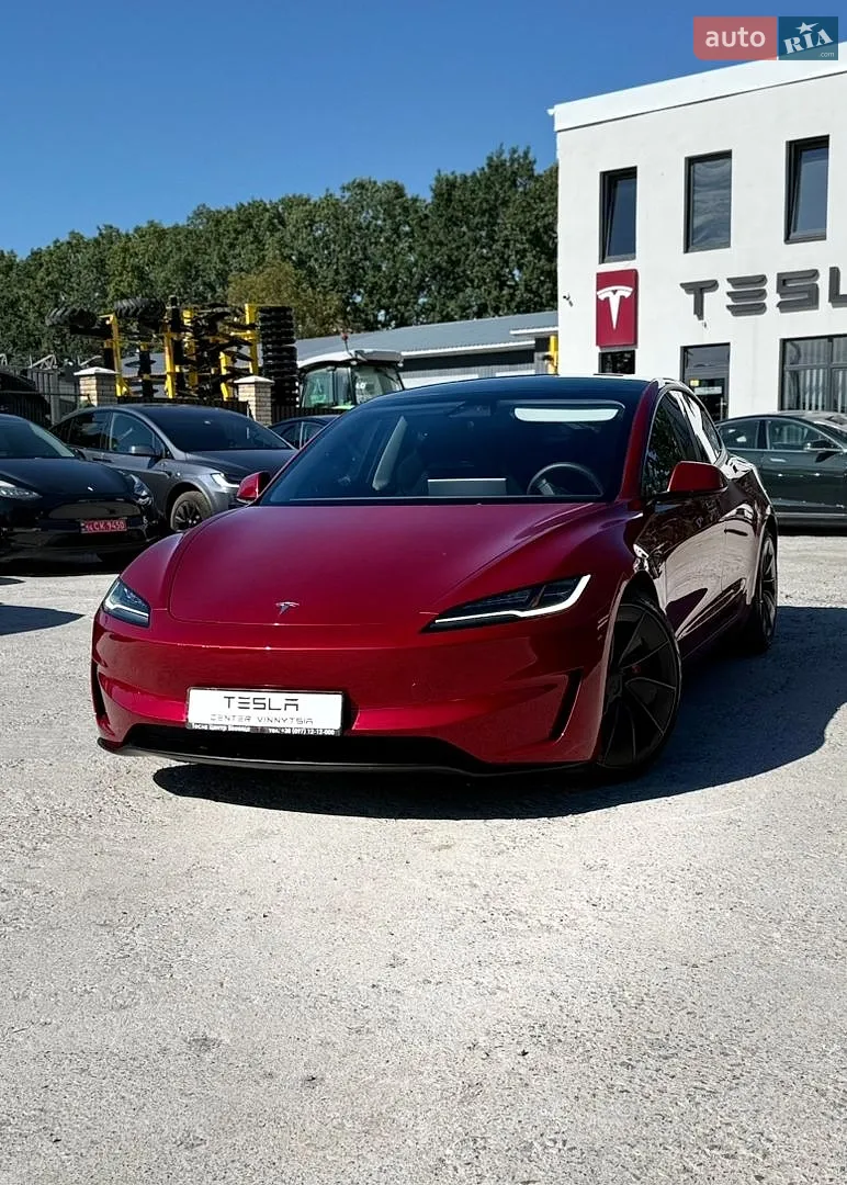 Tesla Model 3, 2024
