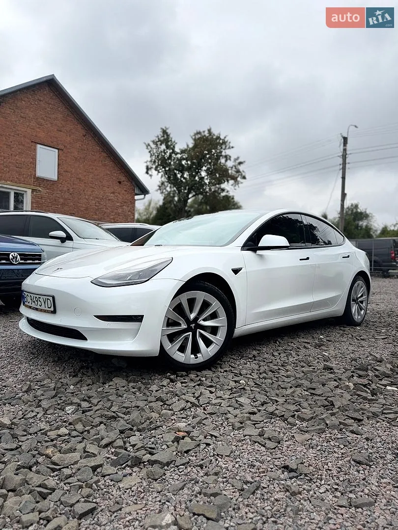 Tesla Model 3, 2021