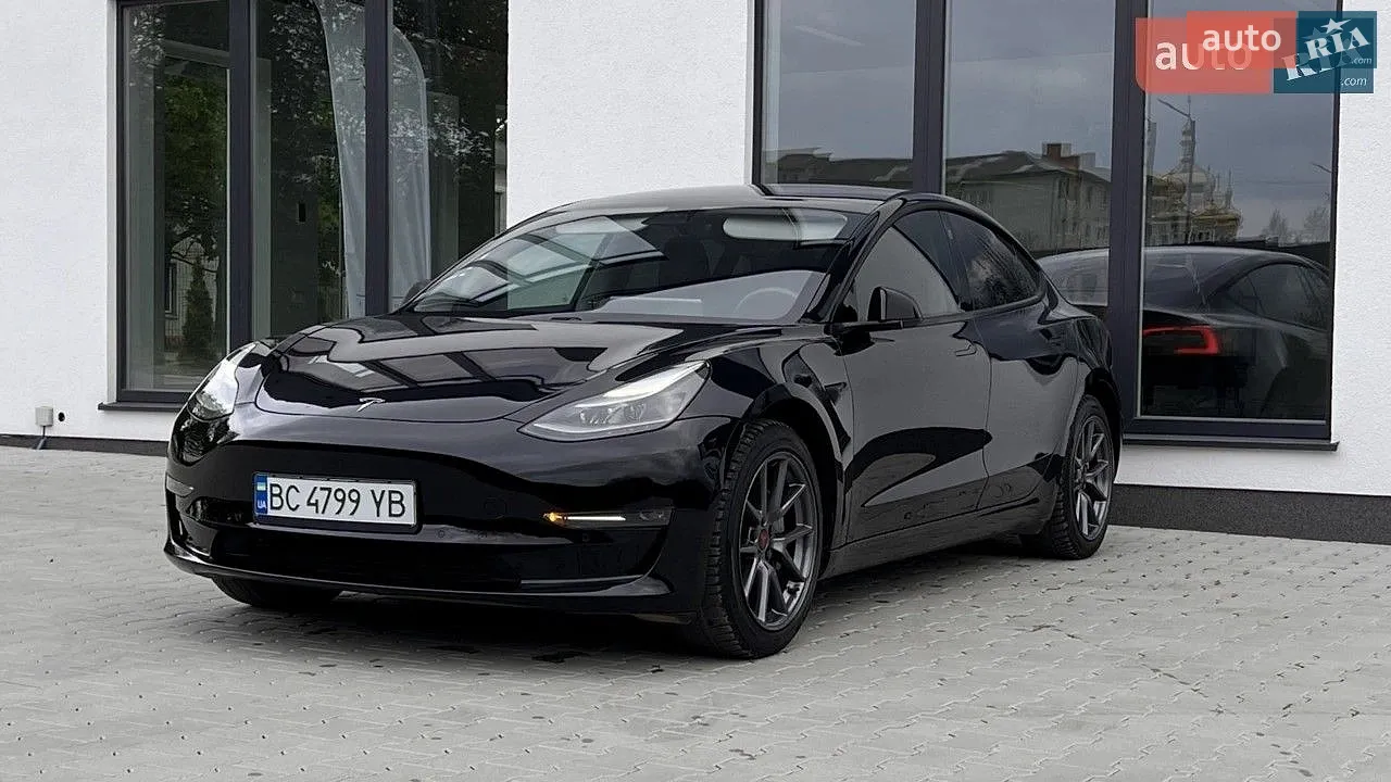 Tesla Model 3, 2021
