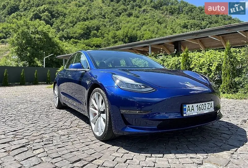 Tesla Model 3, 2019