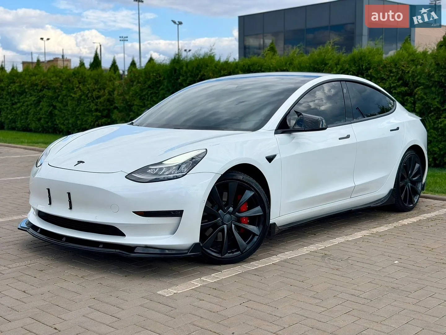 Tesla Model 3, 2019