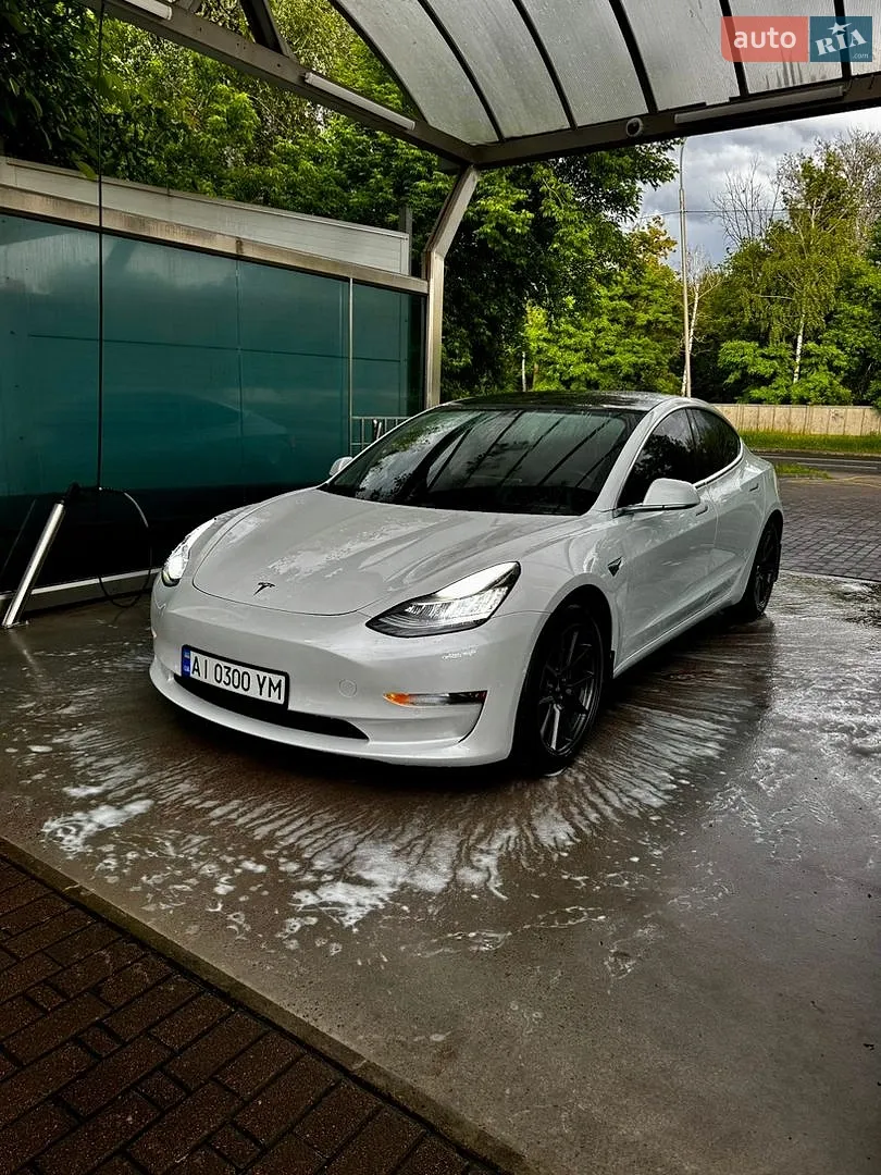 Tesla Model 3, 2019