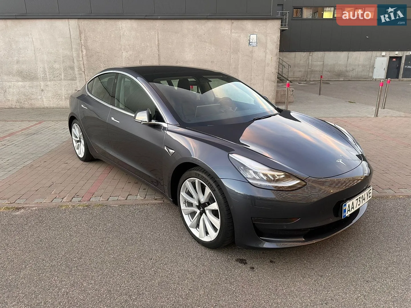 Tesla Model 3, 2019