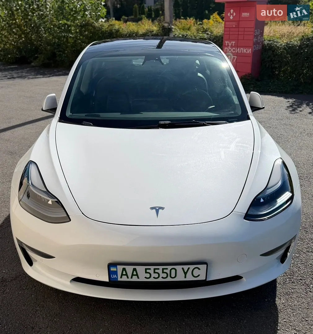 Tesla Model 3, 2022