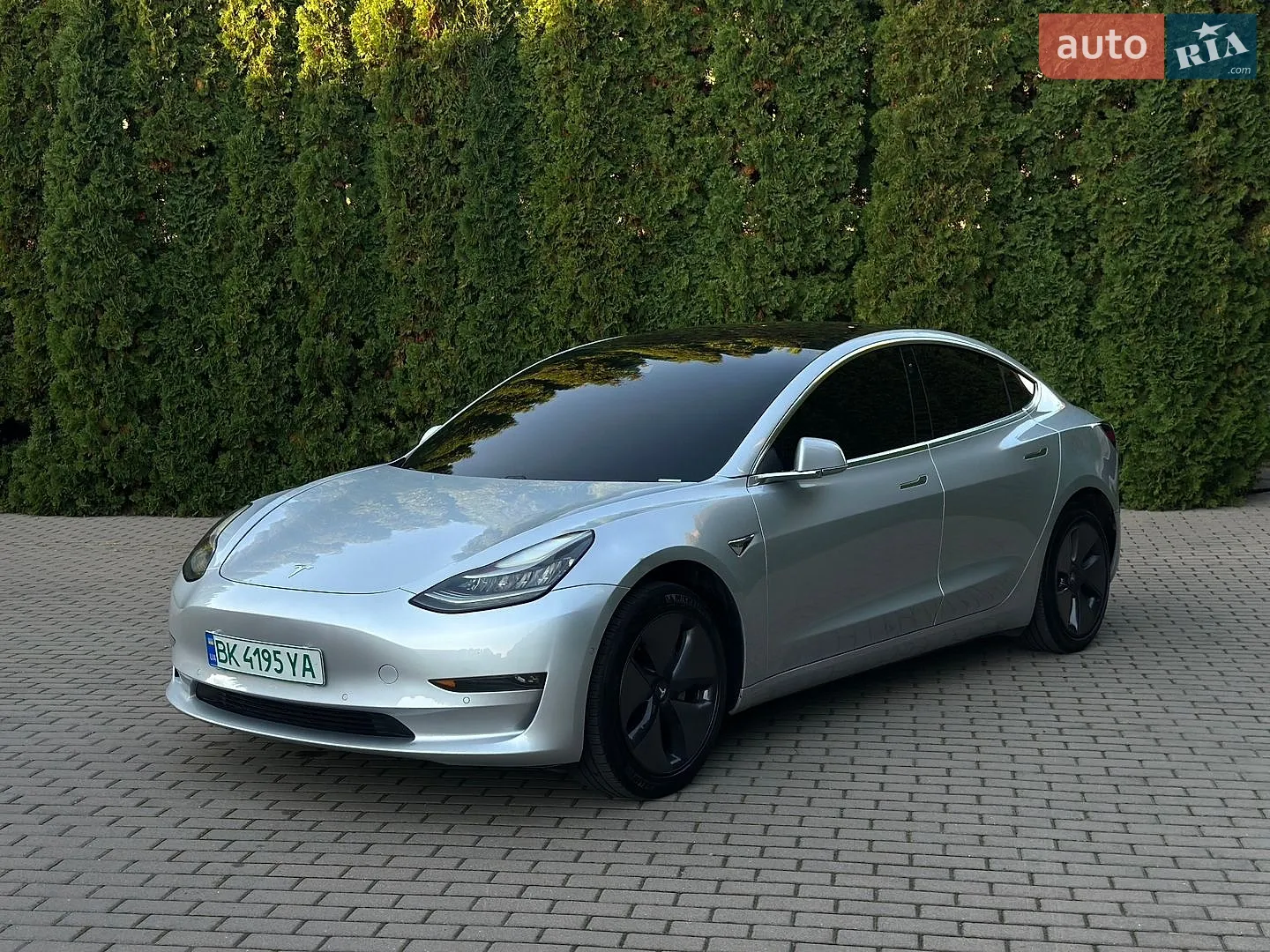 Tesla Model 3, 2017