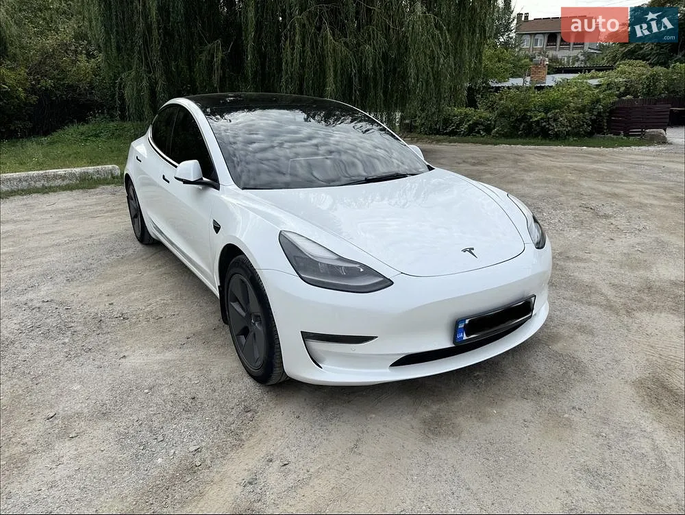 Tesla Model 3, 2021