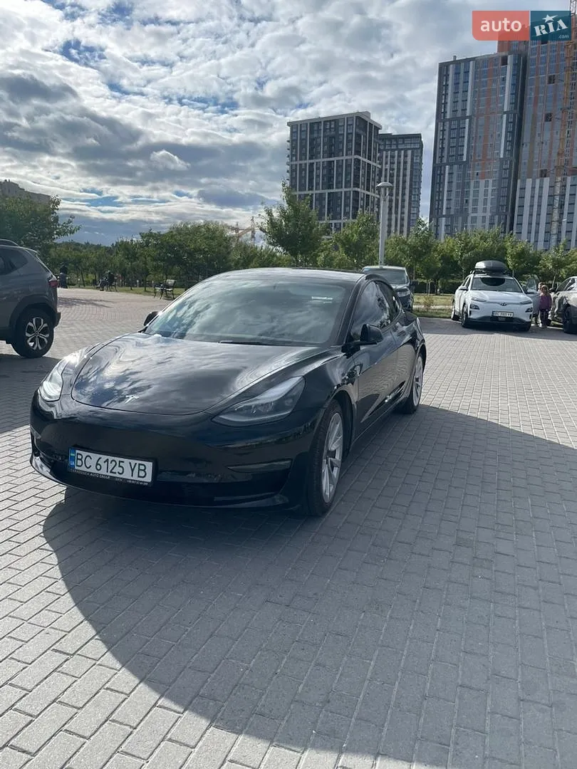 Tesla Model 3, 2021