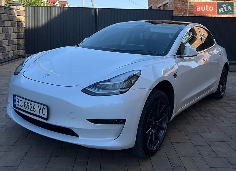 Tesla Model 3, 2019