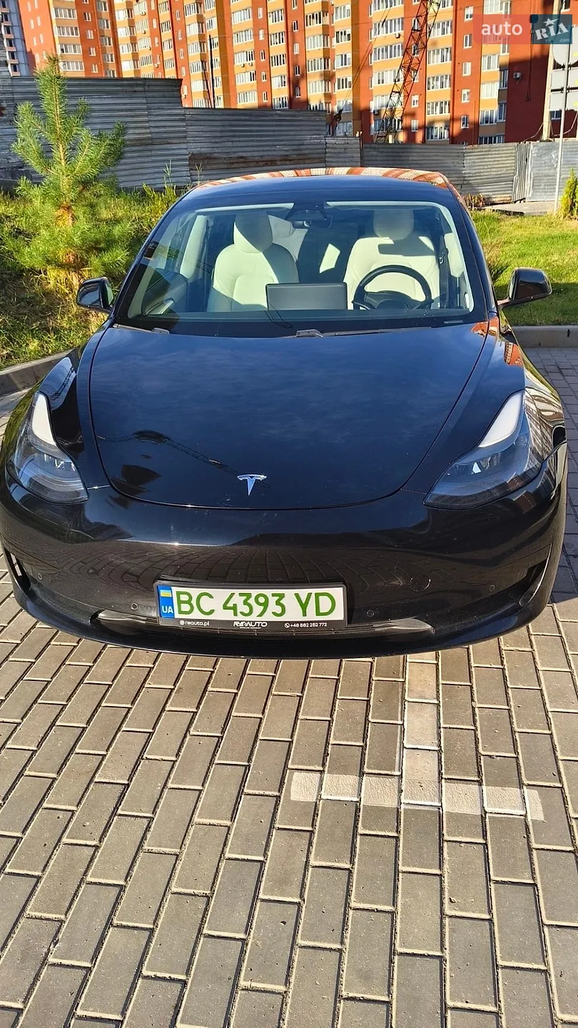 Tesla Model 3, 2021