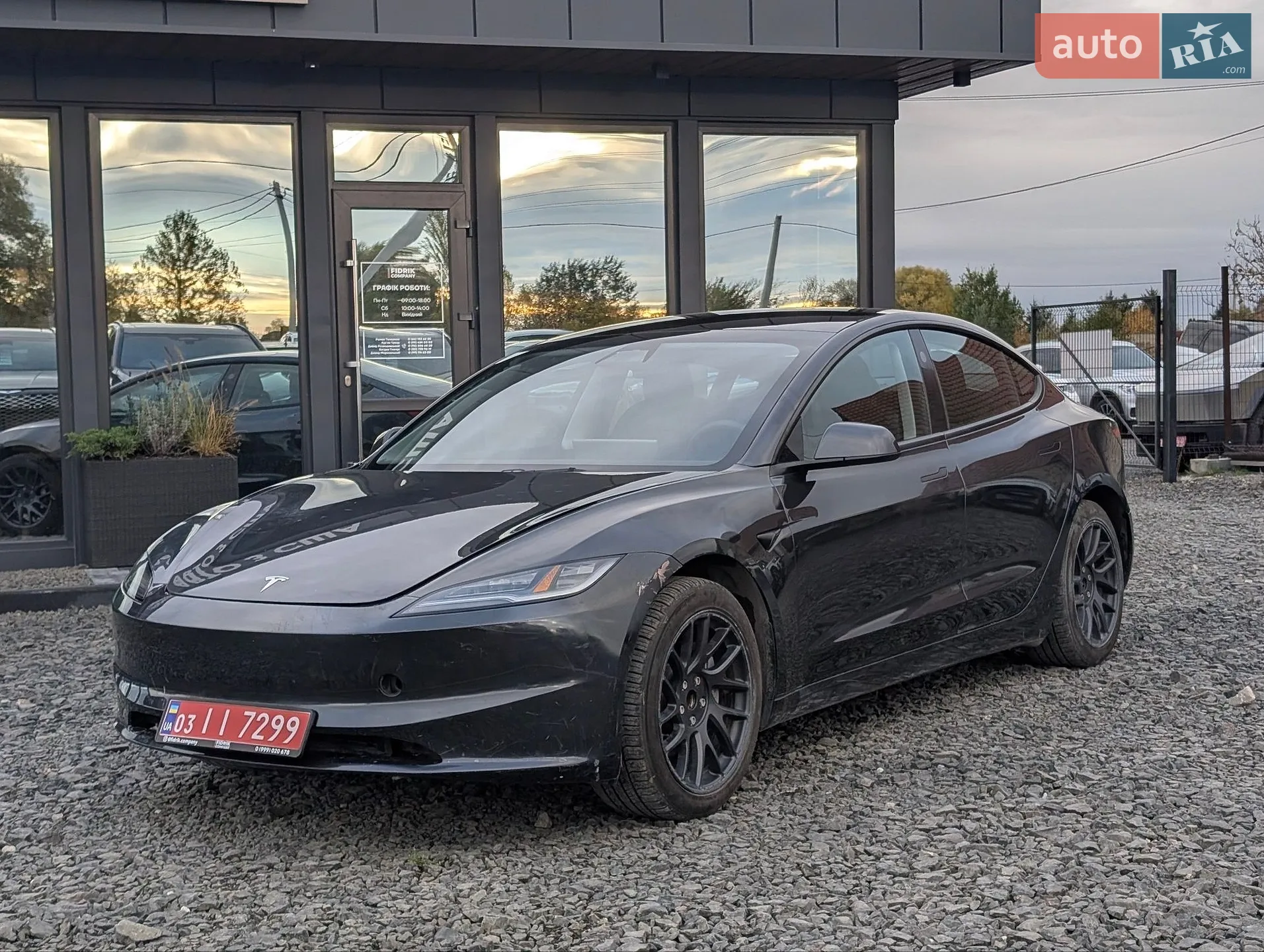 Tesla Model 3, 2024